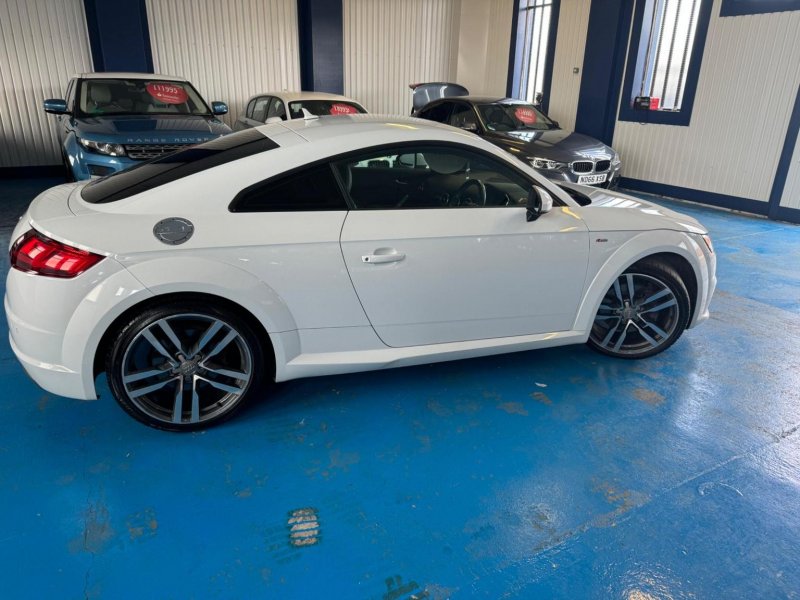 AUDI TT