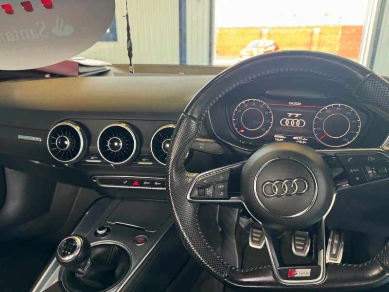 AUDI TT
