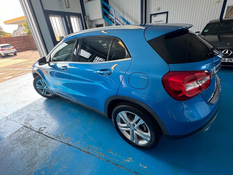 MERCEDES-BENZ GLA CLASS