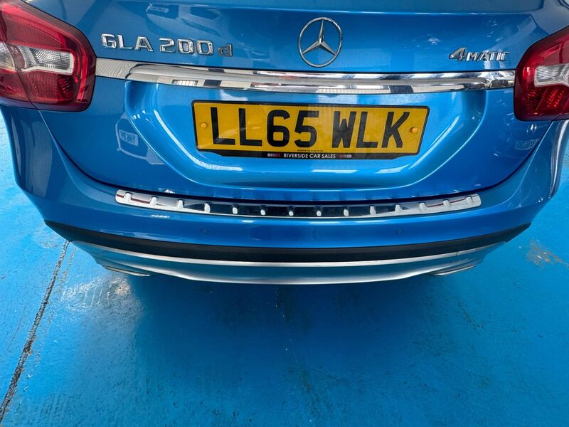 MERCEDES-BENZ GLA CLASS