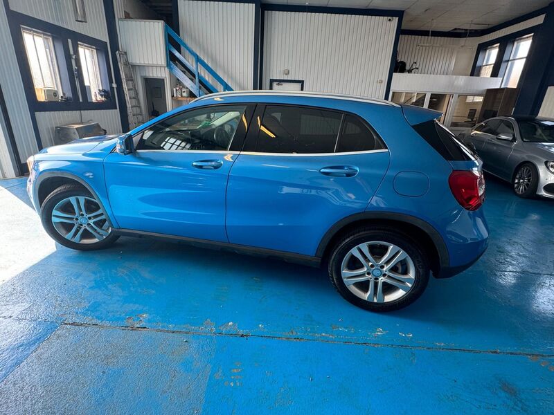 MERCEDES-BENZ GLA CLASS