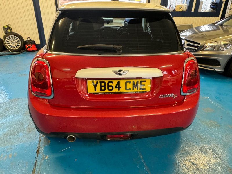 MINI HATCH