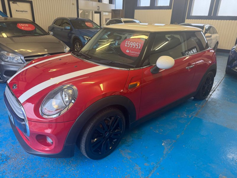 MINI HATCH