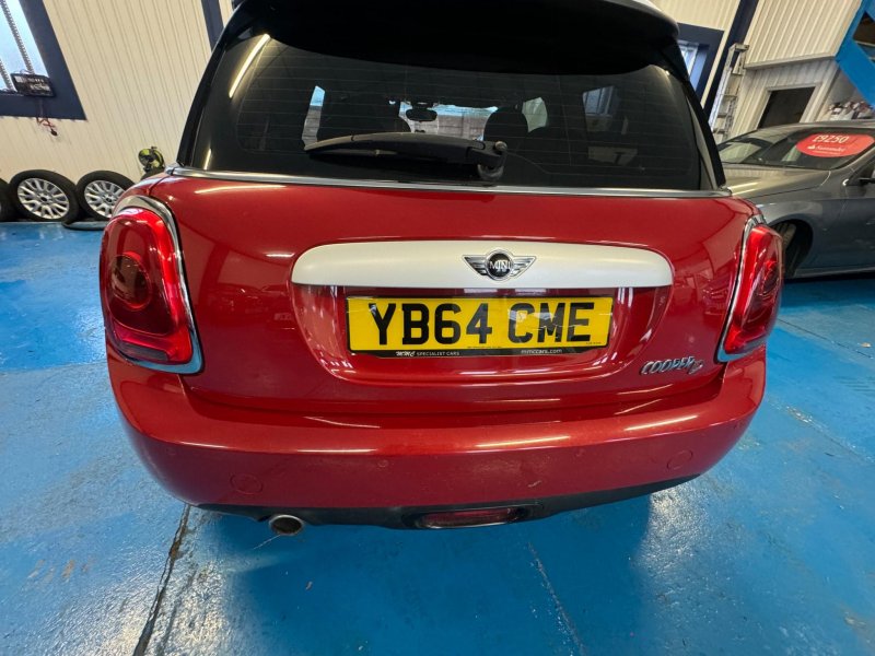 MINI HATCH
