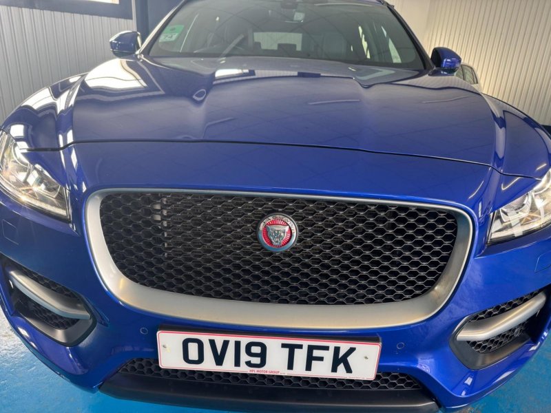 JAGUAR F-PACE