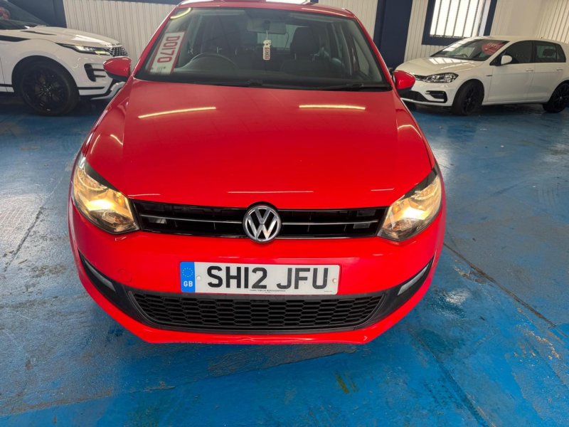 VOLKSWAGEN POLO